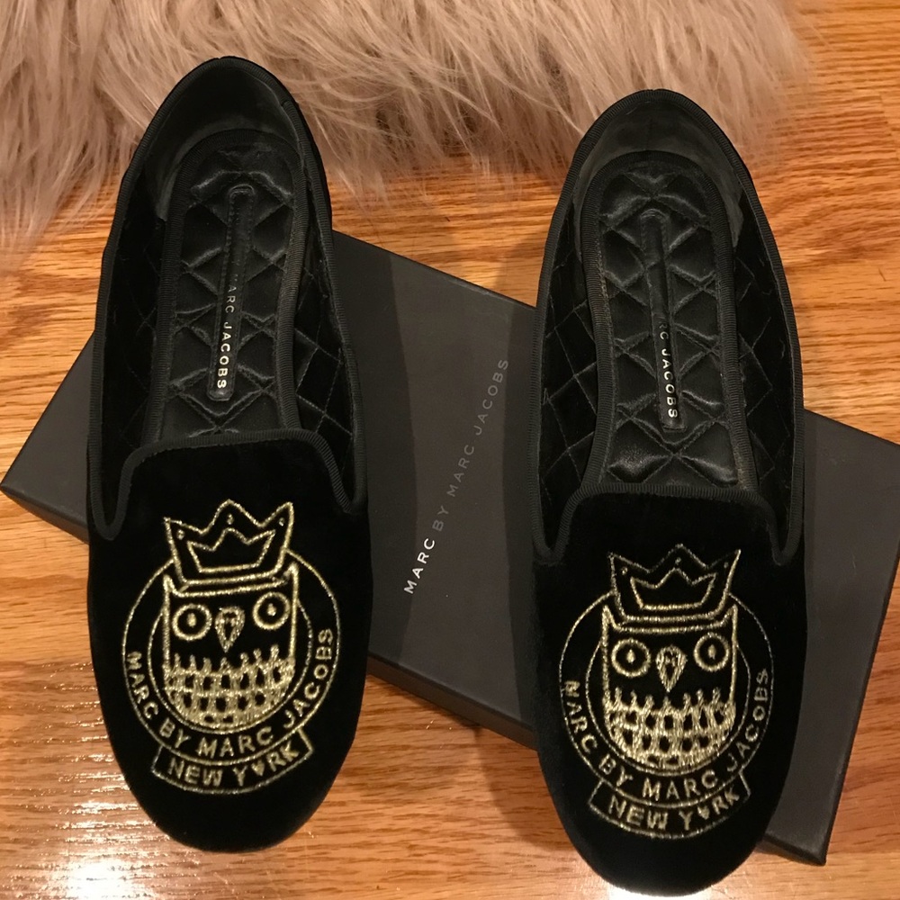 Marc Jacobs velvet owl flats shoes